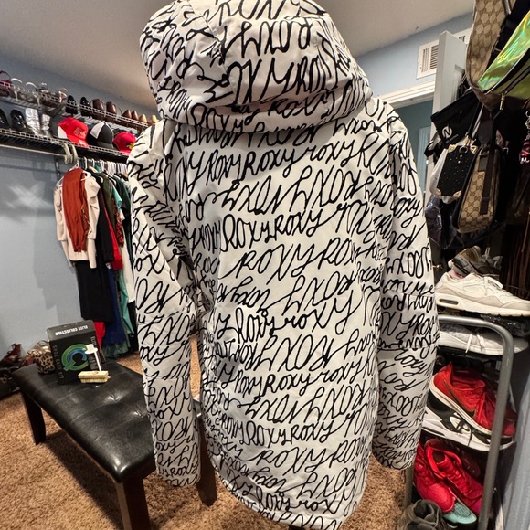 Roxy Black and White Ski Jacket - Picture 4 of 4